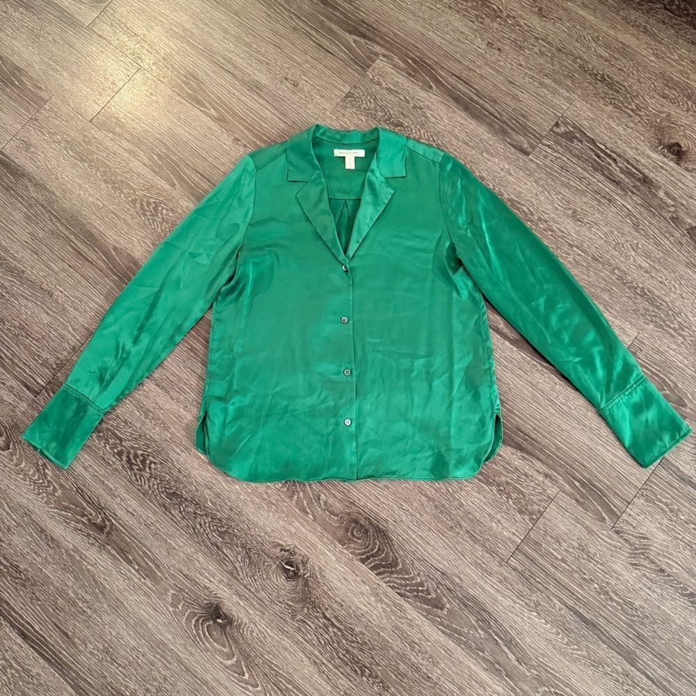 Banana Republic Silk Resort Button Up